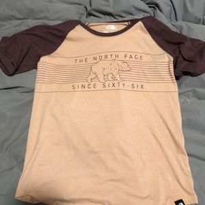 the north face shirt💓
